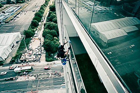 Windows cleaning Rope Access High Level Services London Abseiling